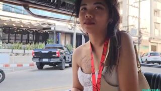หนังโป๊ไทยมาใหม่ TukTukPatrol – TingTong น้องติ๊งต๊องลีลาเด็ดจัดฝรั่งควยใหญ่ โดนพาขึ้นตุ๊กๆ มาขย่มควยเย่อหีจัดท่าหมาซอยยิกๆ xxx