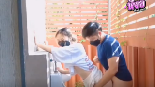 คลิปหลุด fwbfuckwit_babe 8 คู่รักเงี่ยนแอบชวนกันมาเย็ดกันหลังห้องน้ำปั้มเสียวที่เด็ดยืนกระแทกหีซอยรัวๆคาชุดครางเสียวๆ